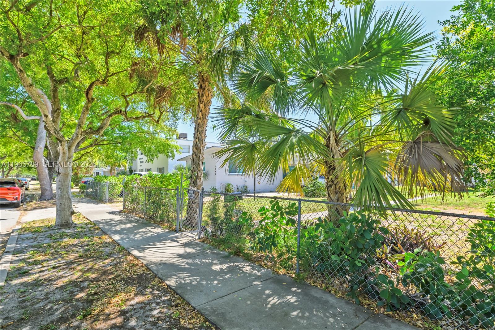 1946 1946 Madison St, Hollywood, Florida, 33020, USA, 2 Bedrooms Bedrooms, ,2 BathroomsBathrooms,Residential,For Sale,1946 Madison St,A11965789