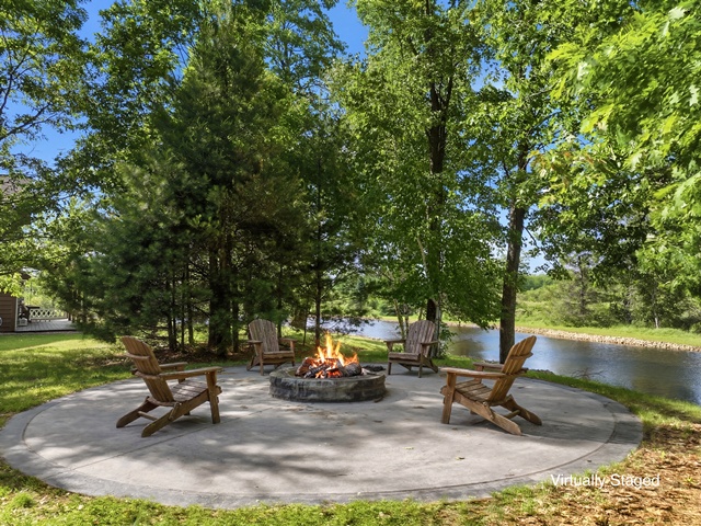 Your country oasis awaits! Once you see this beautiful home situated d – image 44