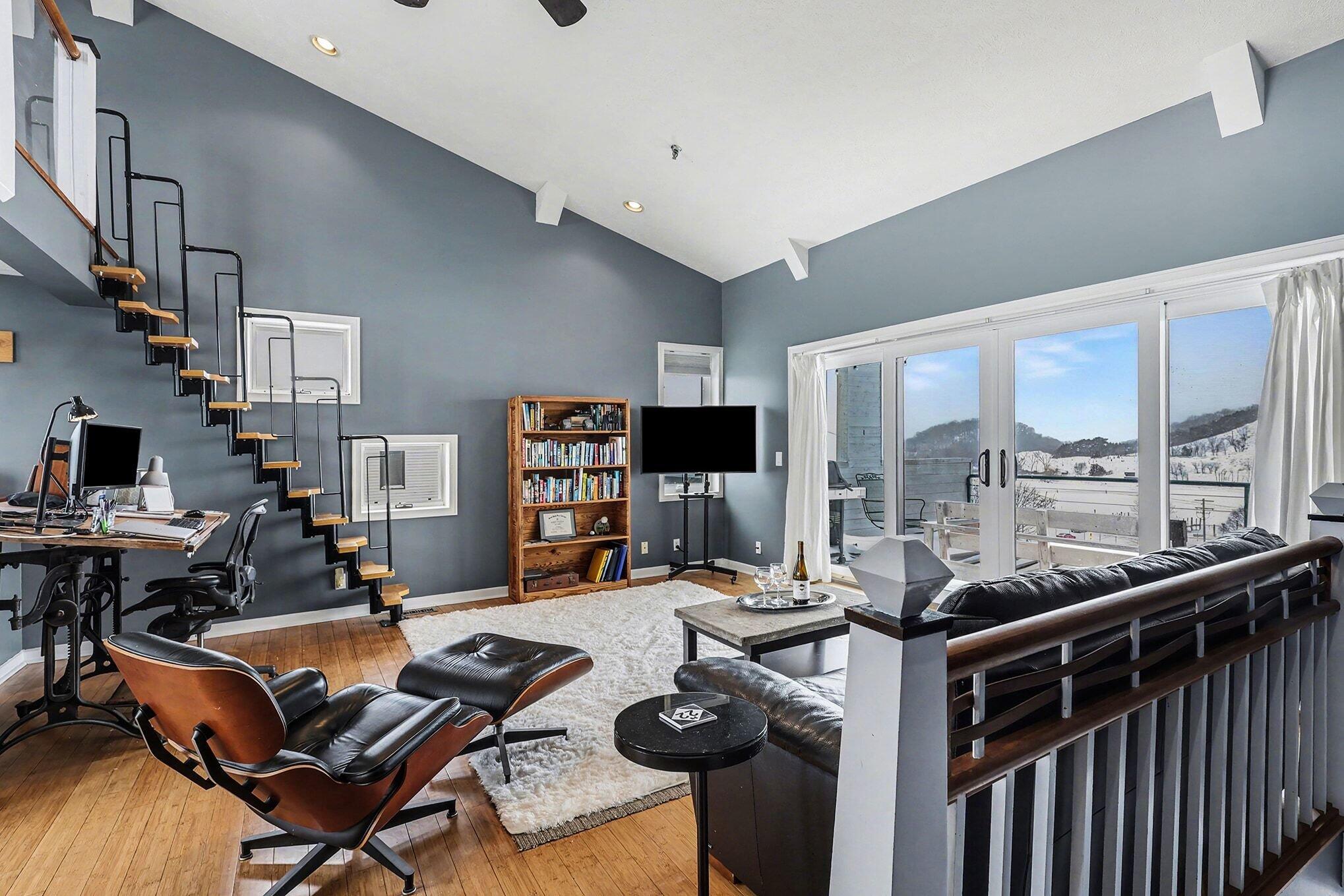 INVESTMENT OPPORTUNITY!! One of Grand Havens most prestigious properti – image 36