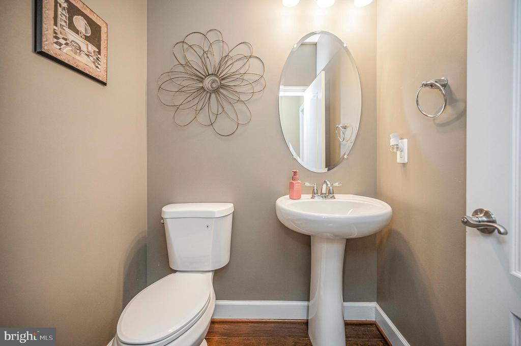 9 9 Sutter Drive, Fredericksburg, Virginia, 22405, USA, 5 Bedrooms Bedrooms, ,5 BathroomsBathrooms,Residential,For Sale,9 Sutter Drive,6112093a-7c20-4b1f-b5cb-6f9b80