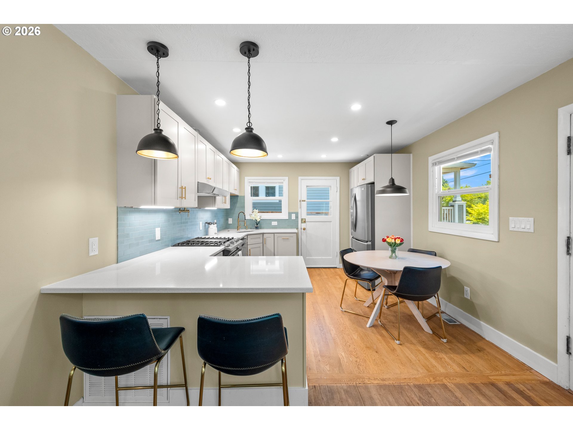 One-level living at its finest in the heart of Eastmoreland Heights! T – image 5