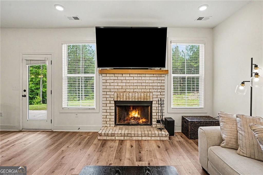Nestled on 14.38 acres in the countryside, this beautiful 5-bedroom, 3 – image 13