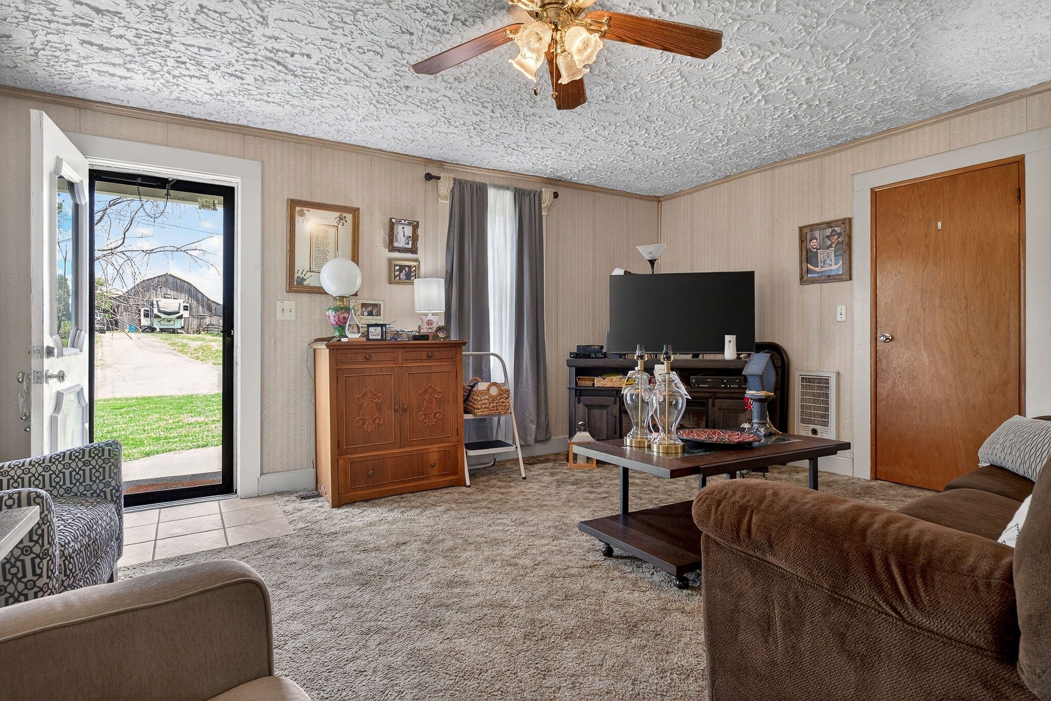 Opportunity, acreage, and potential all come together on this 41.16-ac – image 7