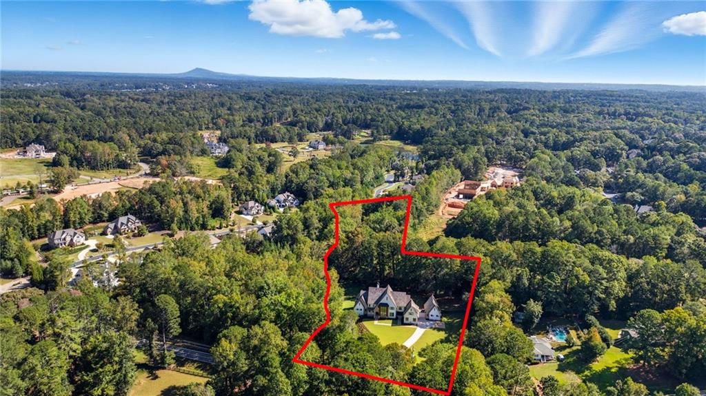 Beautiful Custom Home on gorgeous estate lot in exclusive Milton. This – image 63