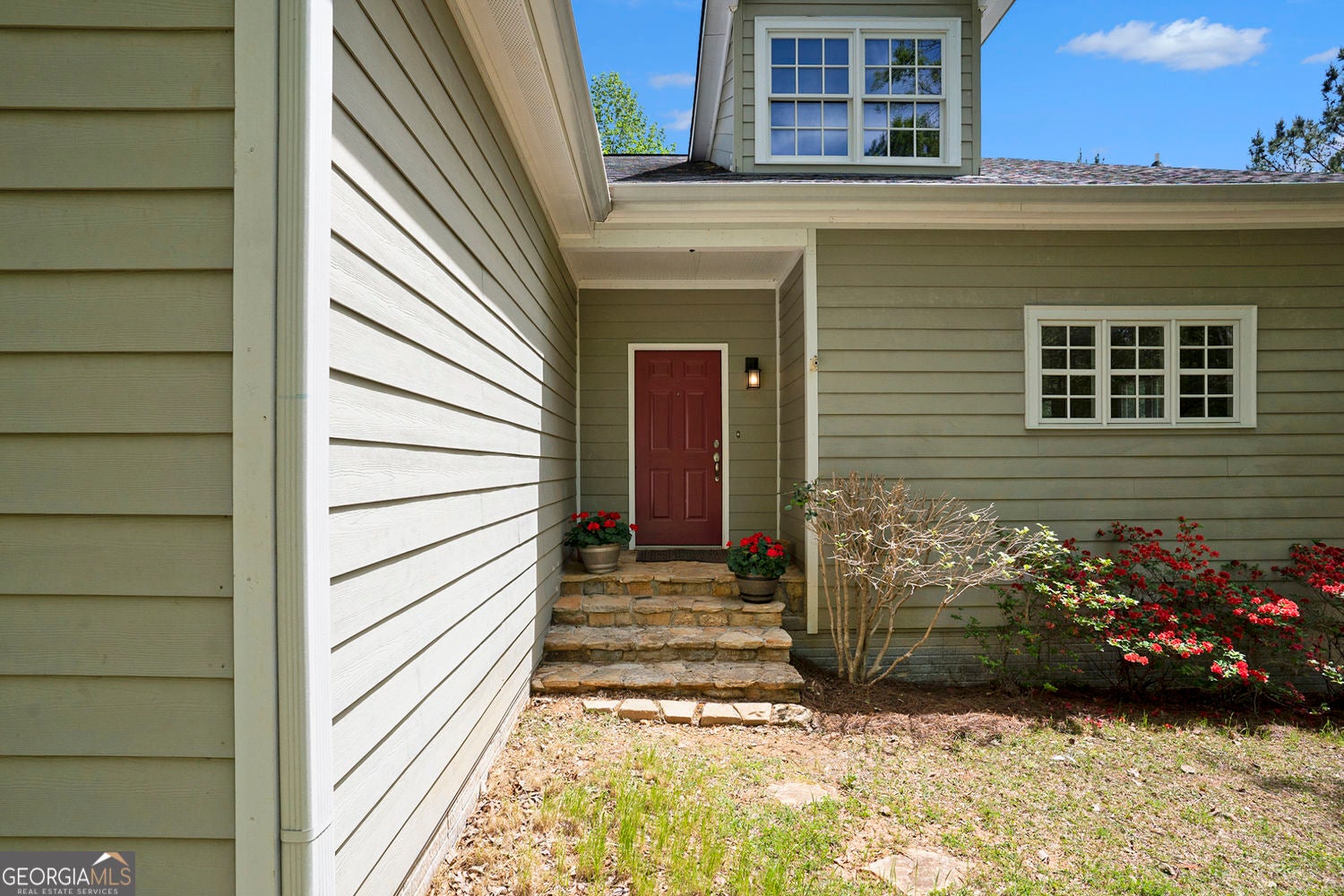 Experience the epitome of country living on this expansive 10+ acre pr – image 4