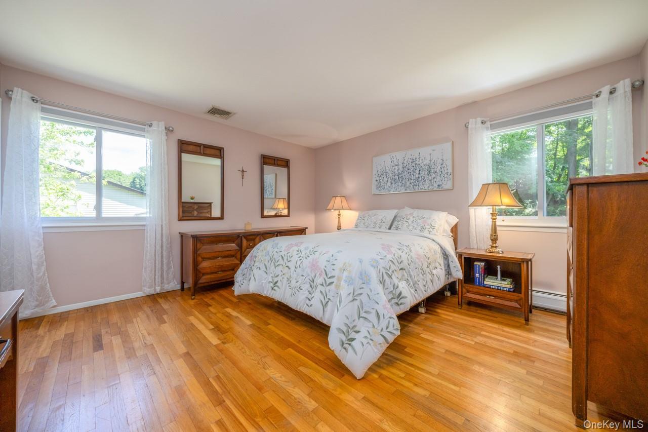 First Time on the Market! Nestled on a quiet double-ended cul-de-sac i – image 14