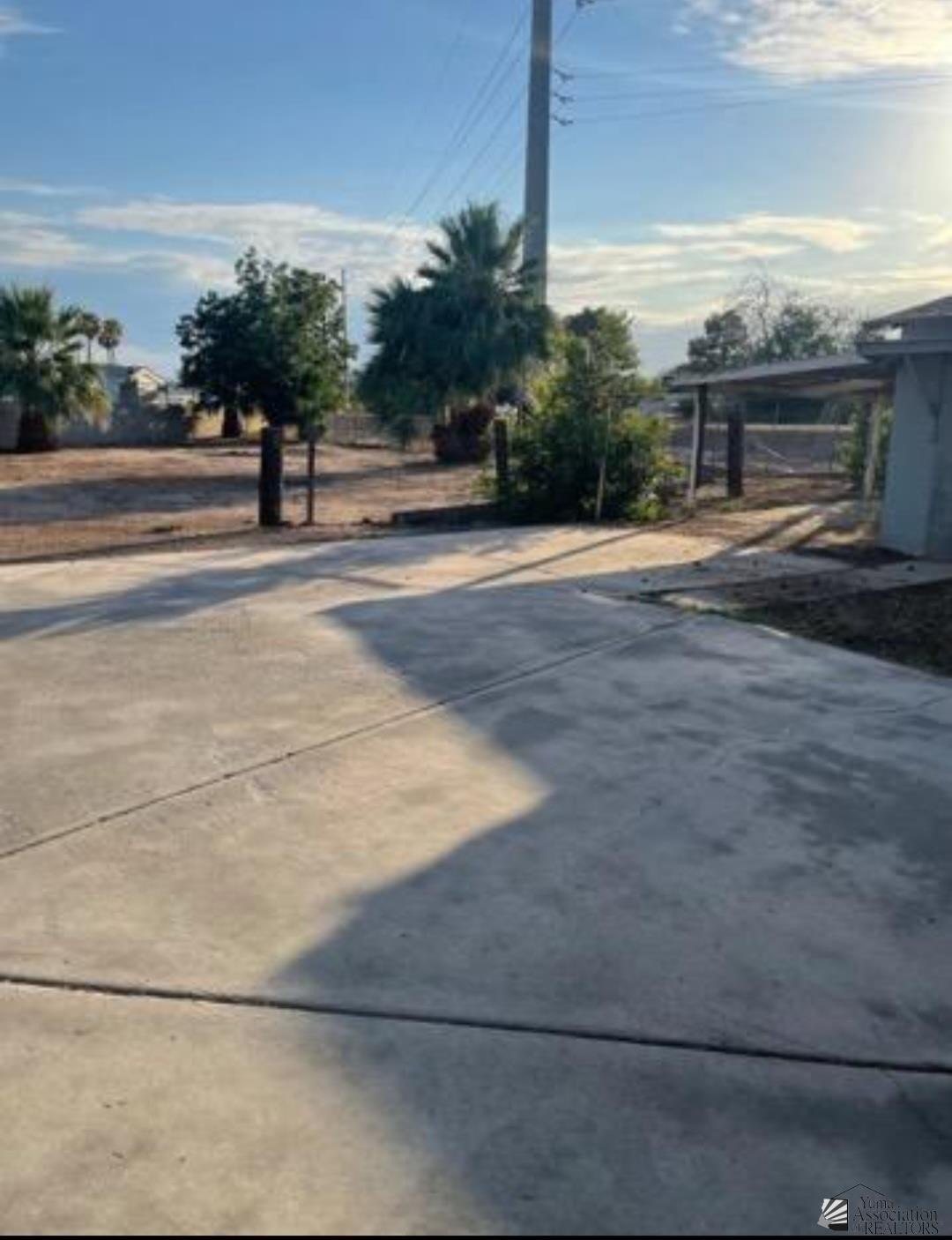 584 584 S AVE B, Yuma, Arizona, 85364, USA, 10 Bedrooms Bedrooms, ,5 BathroomsBathrooms,Residential,For Sale,584 S AVE B,20255543