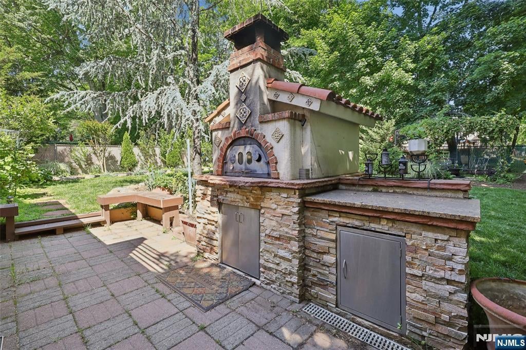 29-07 Fair Lawn Avenue, Fair Lawn, New Jersey, 07410, USA, 4 Bedrooms Bedrooms, ,4 BathroomsBathrooms,Residential,For Sale,29-07 Fair Lawn Avenue,26016016