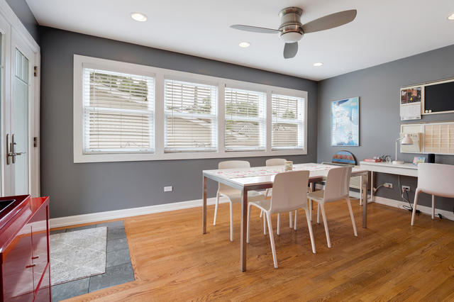 Meticulously maintained and thoughtfully updated, this charming Chicag – image 22