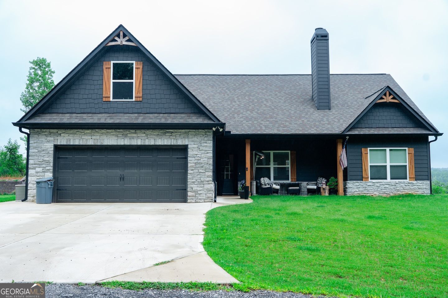 10 Acres of Privacy - Craftsman Ranch with Every Upgrade A rare find: – image 1