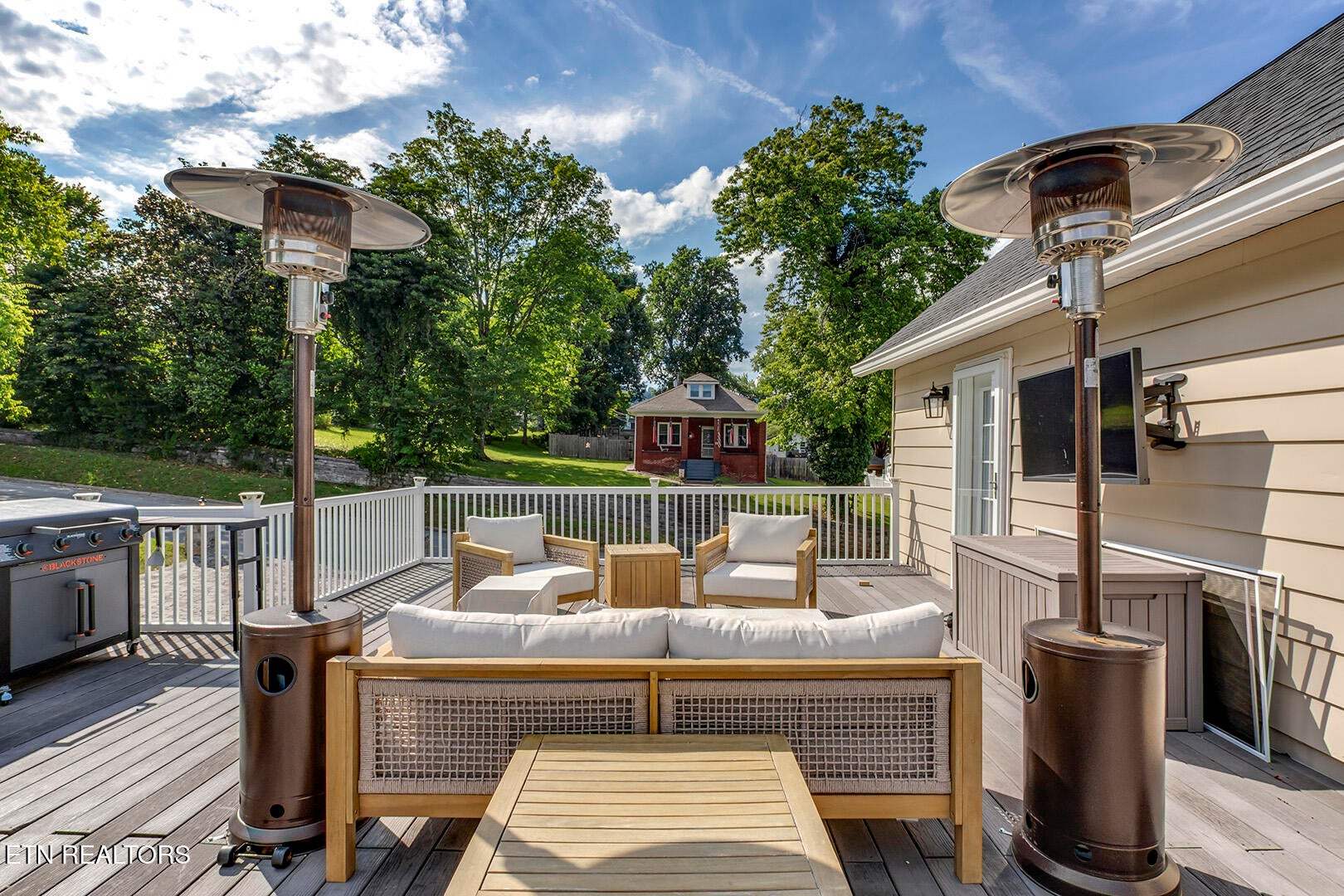 Are you looking for an adorable home with character, comfort, and styl – image 30