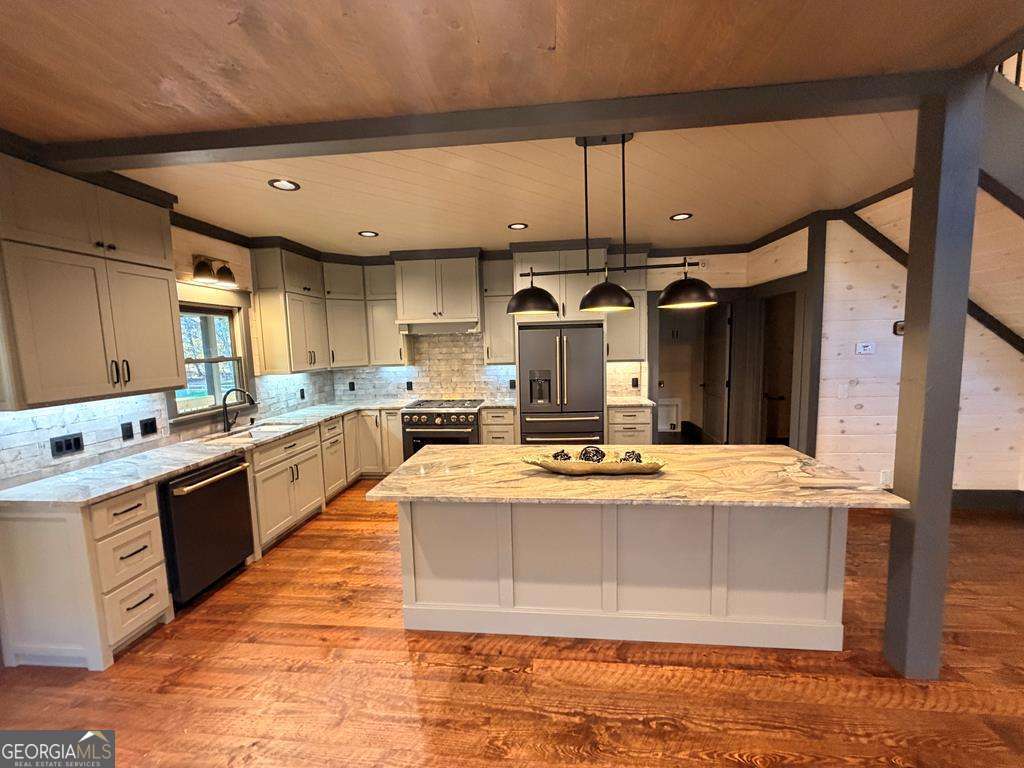 Welcome to your Private RIVERFRONT DREAM HOME on the shimmering shores – image 67