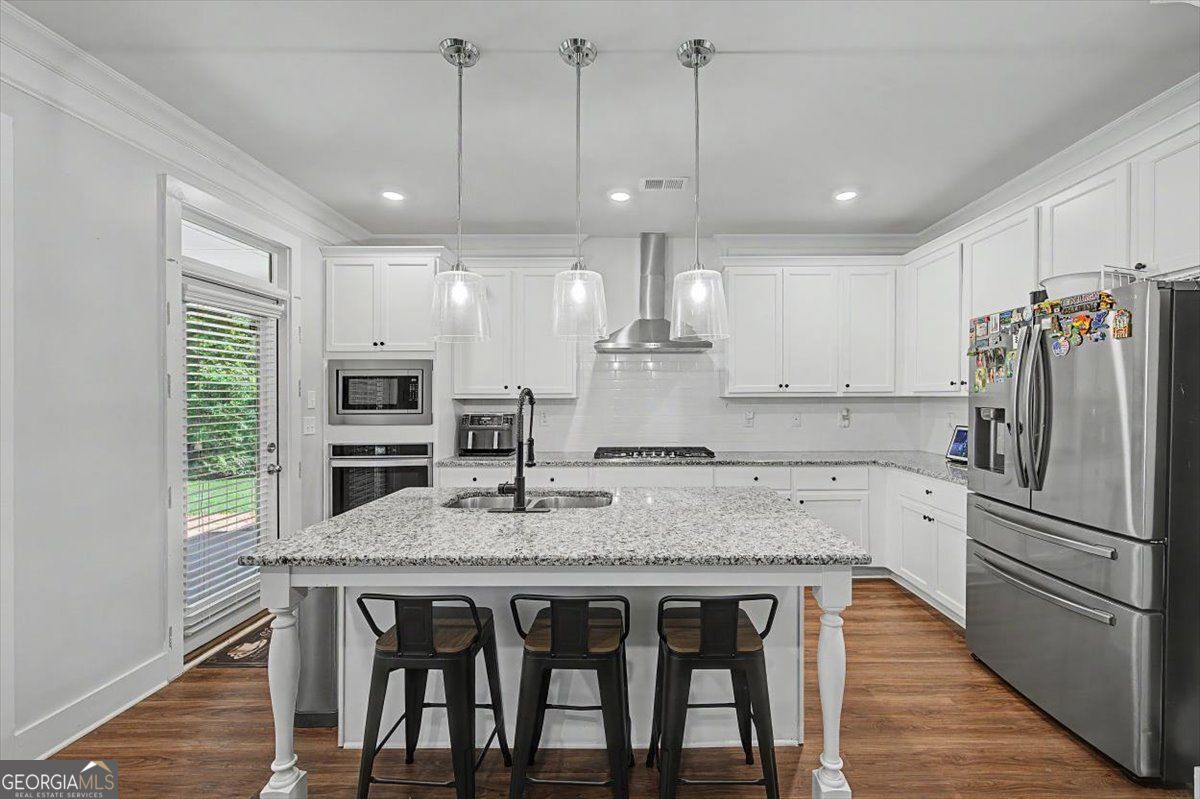 GOLF COURSE LIVING ANYONE??!! Experience luxury golf course living at – image 18