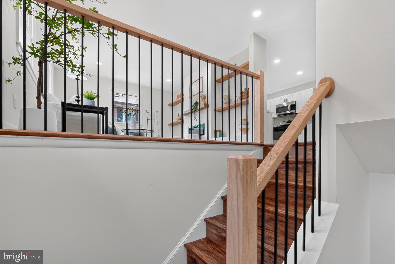 Beautifully Renovated Single-Family Home in Sought-After Kettering – 5 – image 4