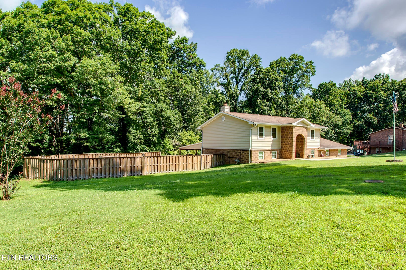 Are you looking for a wonderful home in a desired subdivision in a gre – image 3
