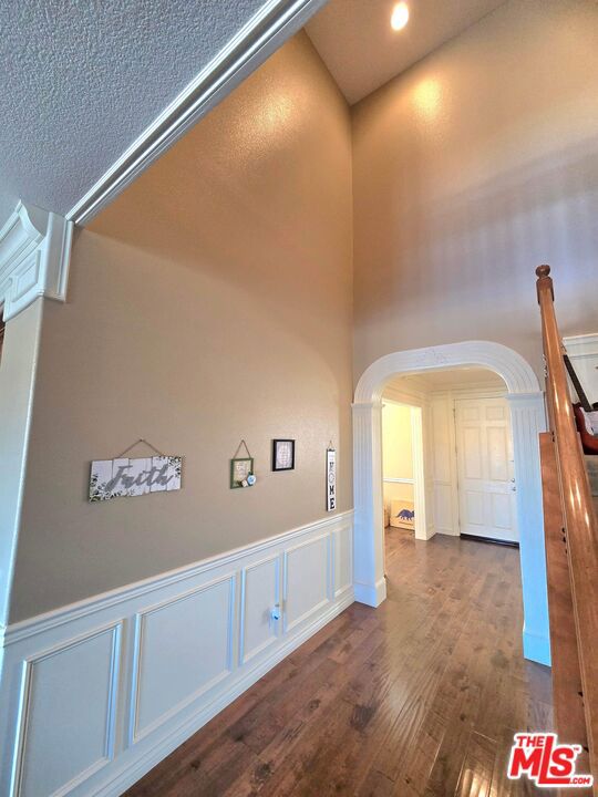 Stunning 5-bedroom, 4-bathroom, 2-story single-family home in the high – image 14