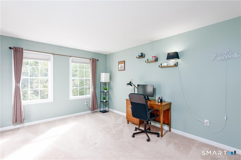 SPECTACULARLY DESIRABLE LOCATION! This rare-to-market single family is – image 25