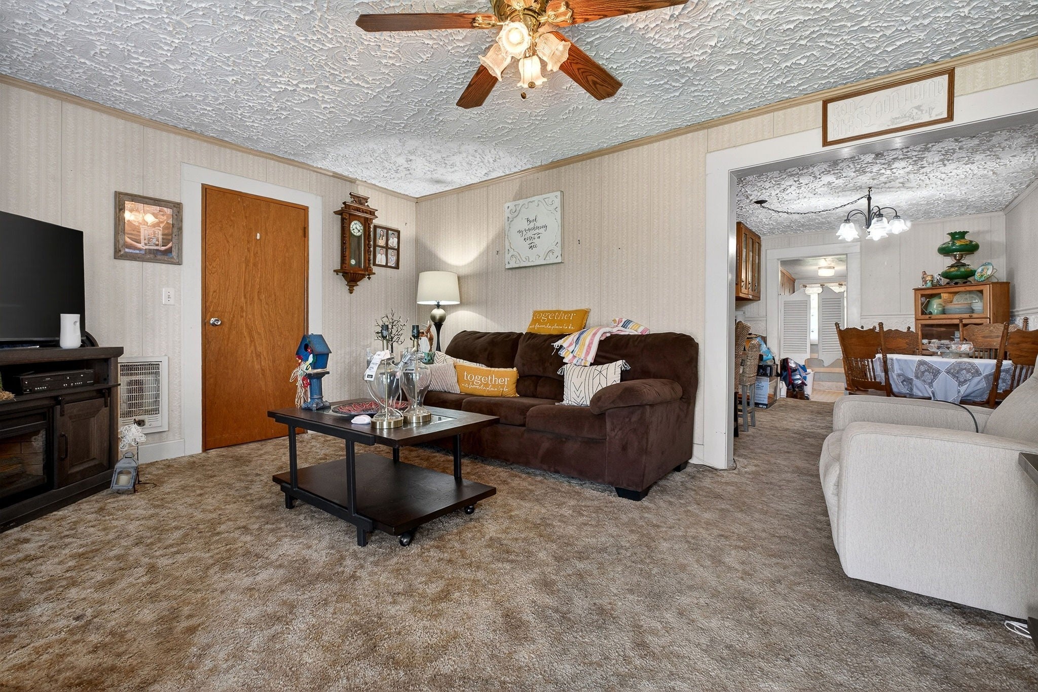 Opportunity, acreage, and potential all come together on this 41.16-ac – image 4