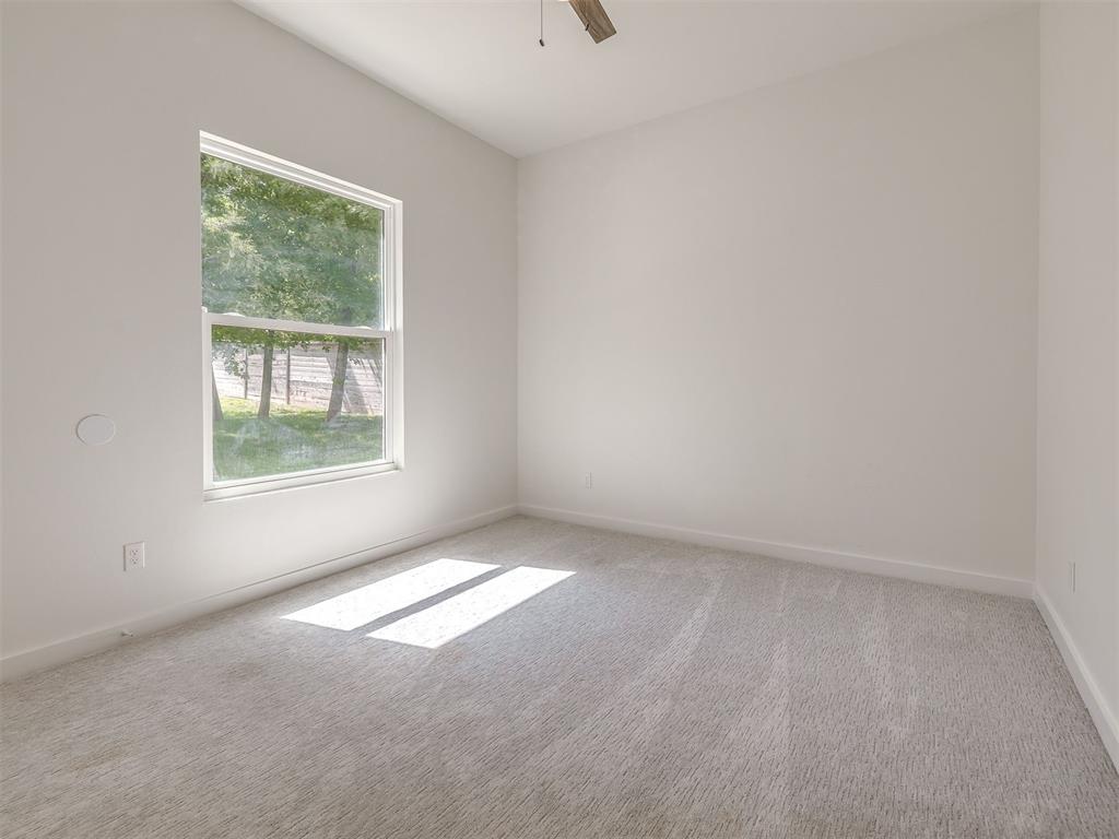 Amid the wooded charm of Arcadia, 12925 Broken Arrow offers a perfect – image 31