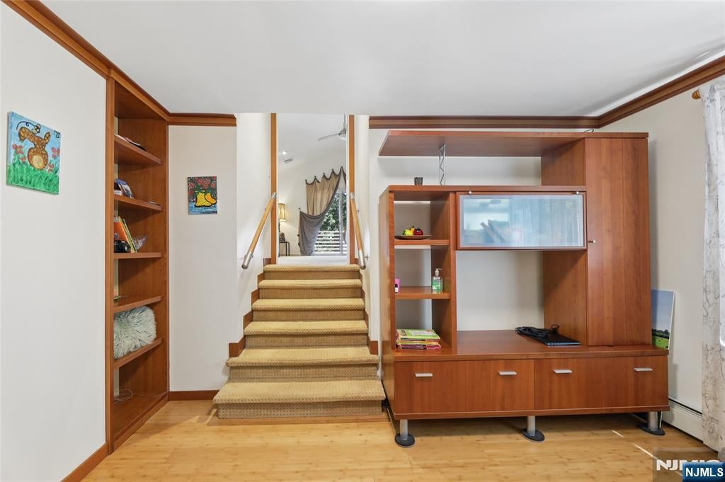 29-07 Fair Lawn Avenue, Fair Lawn, New Jersey, 07410, USA, 4 Bedrooms Bedrooms, ,4 BathroomsBathrooms,Residential,For Sale,29-07 Fair Lawn Avenue,26016016
