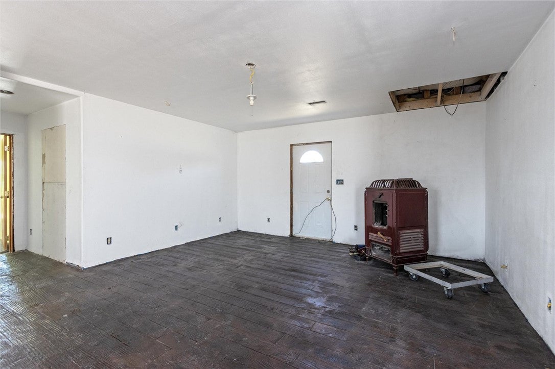 DONT MISS THIS AMAZING OPPORTUNITY! 2.29 acres with no restrictions we – image 12