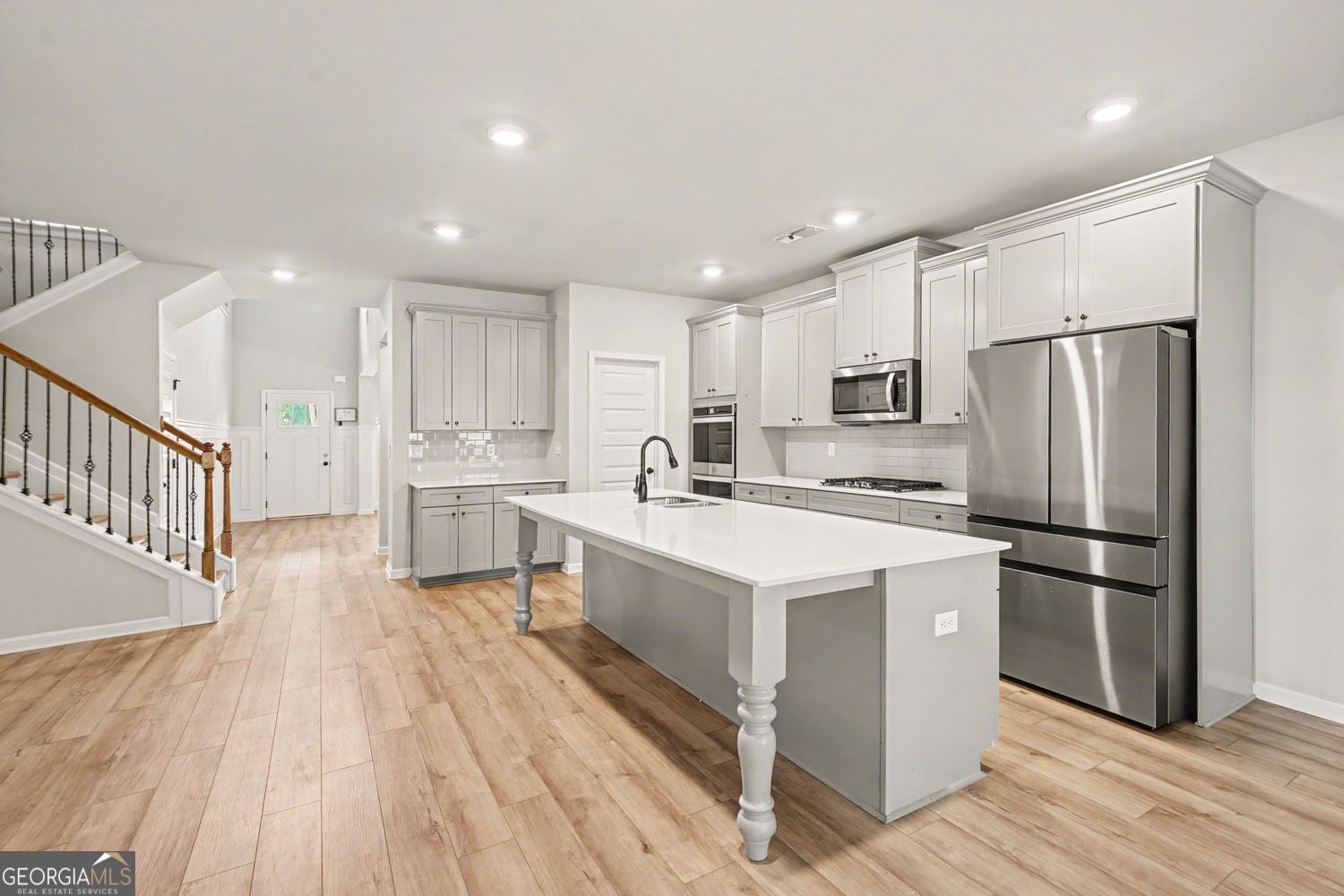 Why wait months for new construction when you can move into luxury tod – image 20