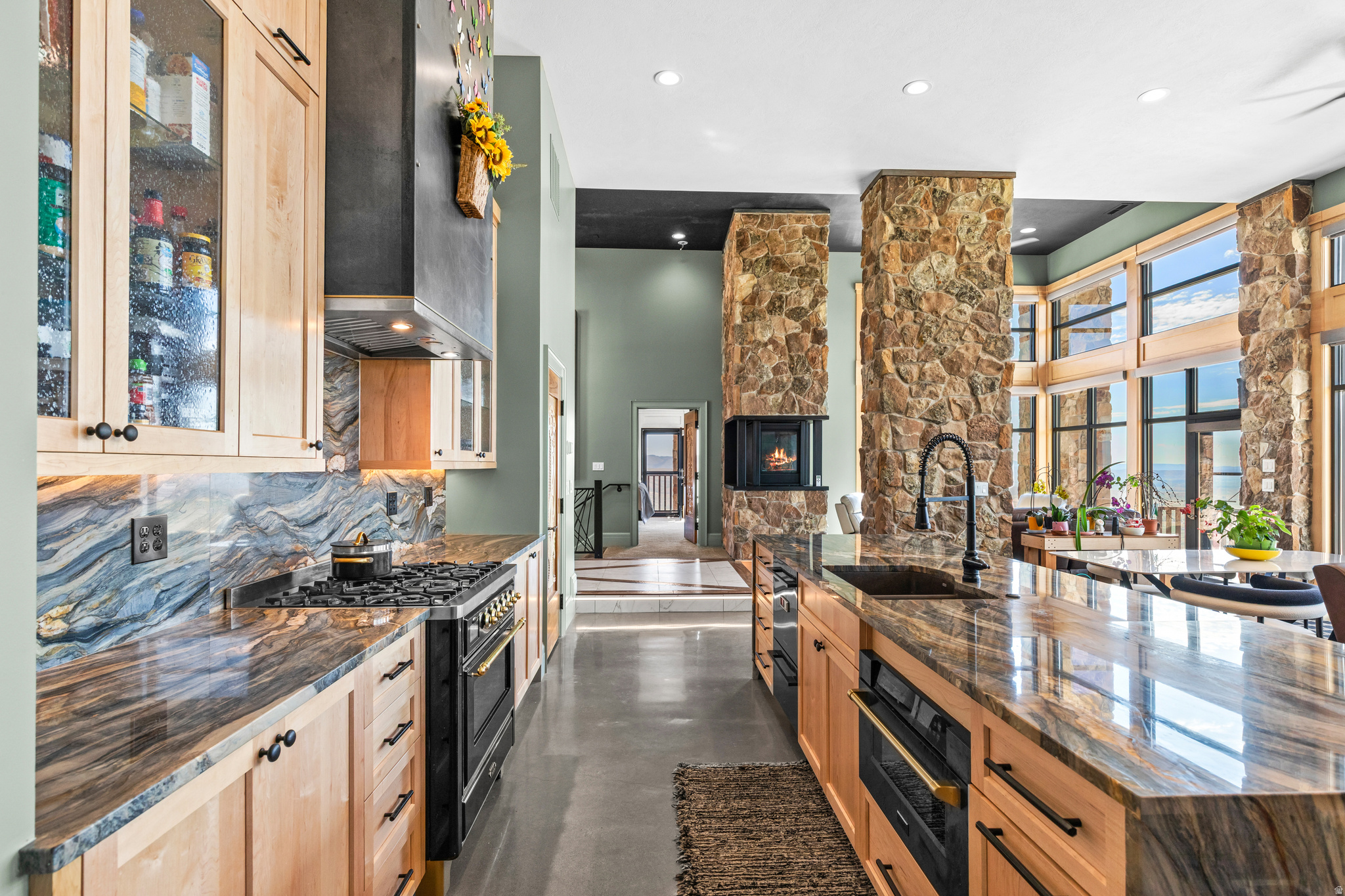 Set amid the breathtaking mountains of Bear Lake Valley, Liberty Ranch – image 6