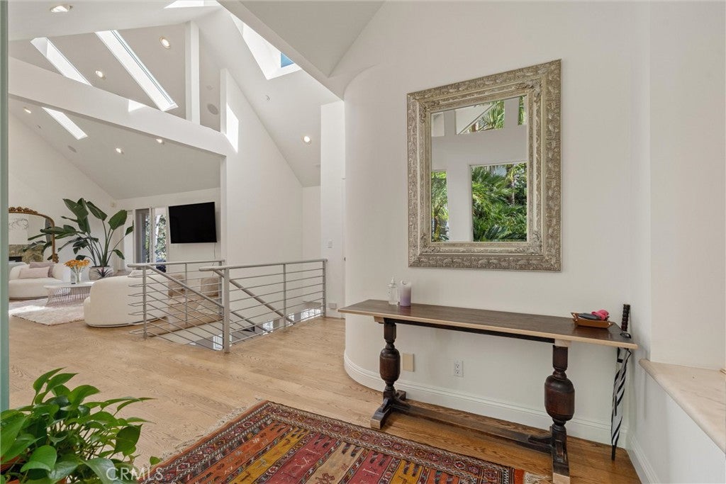 2127 2127 Kress Street, Hollywood Hills, California, 90046, USA, 4 Bedrooms Bedrooms, ,1 BathroomBathrooms,Residential,For Sale,2127 Kress Street,WS26032674