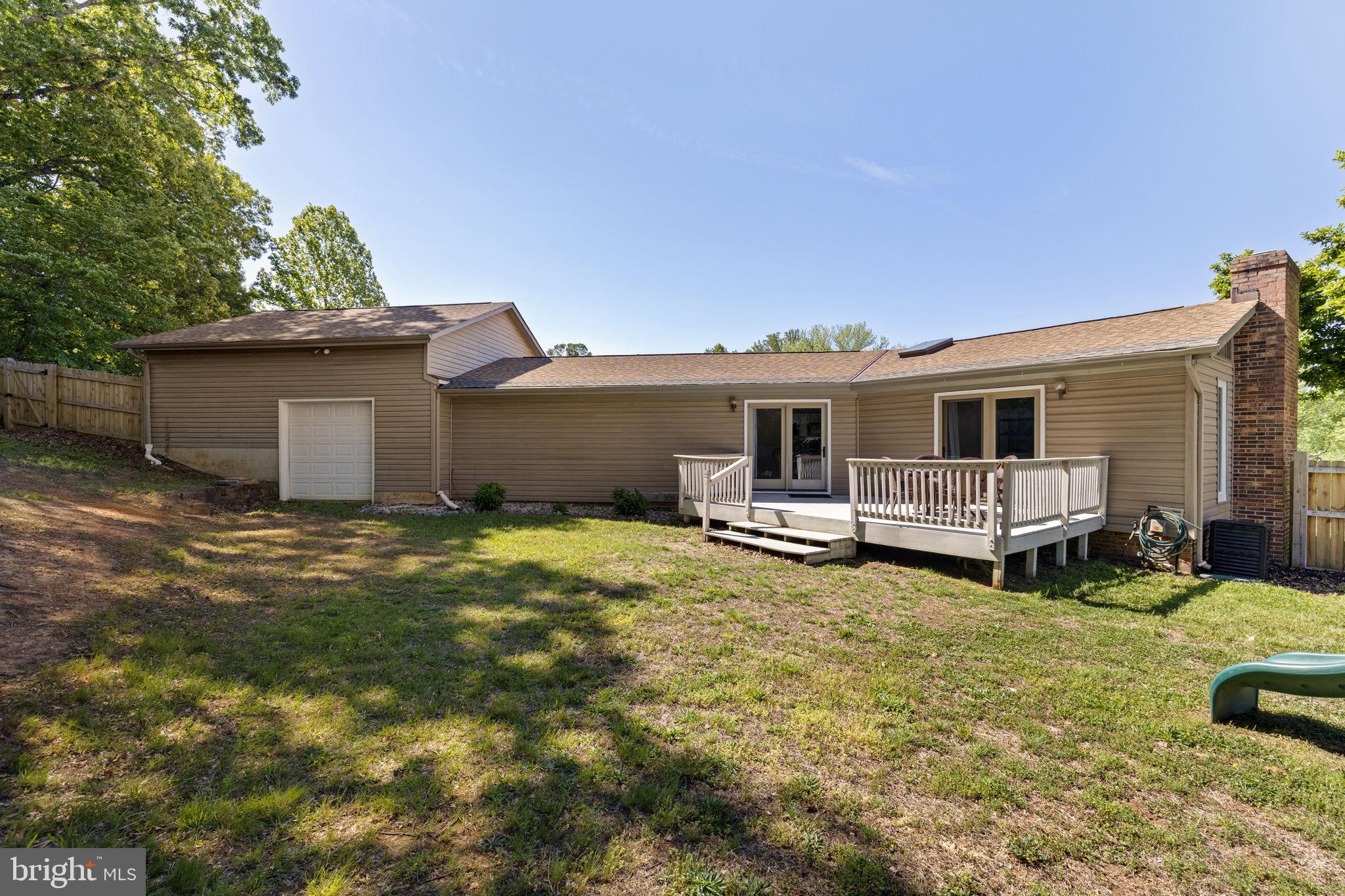 One of a kind property in North Stafford! Fully redone rambler with LV – image 23
