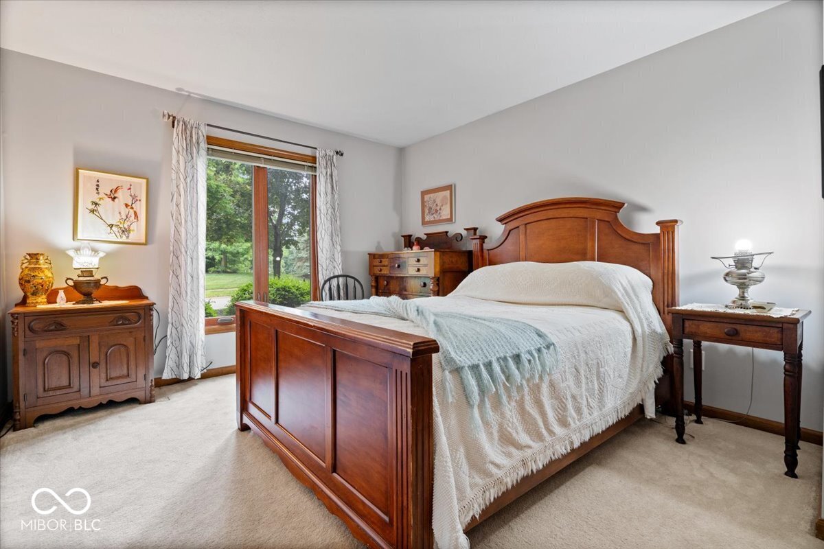 Updates galore in desirable Feather Cove III! Nestled on a half-acre w – image 19
