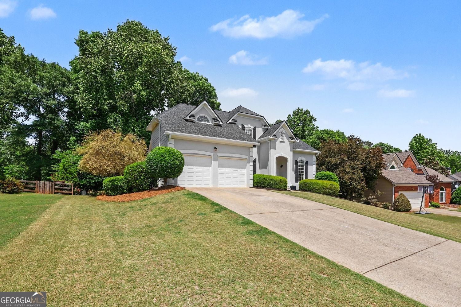 Welcome to 5640 The 12th Fairway, a cul-de-sac home in Olde Atlanta Cl – image 4