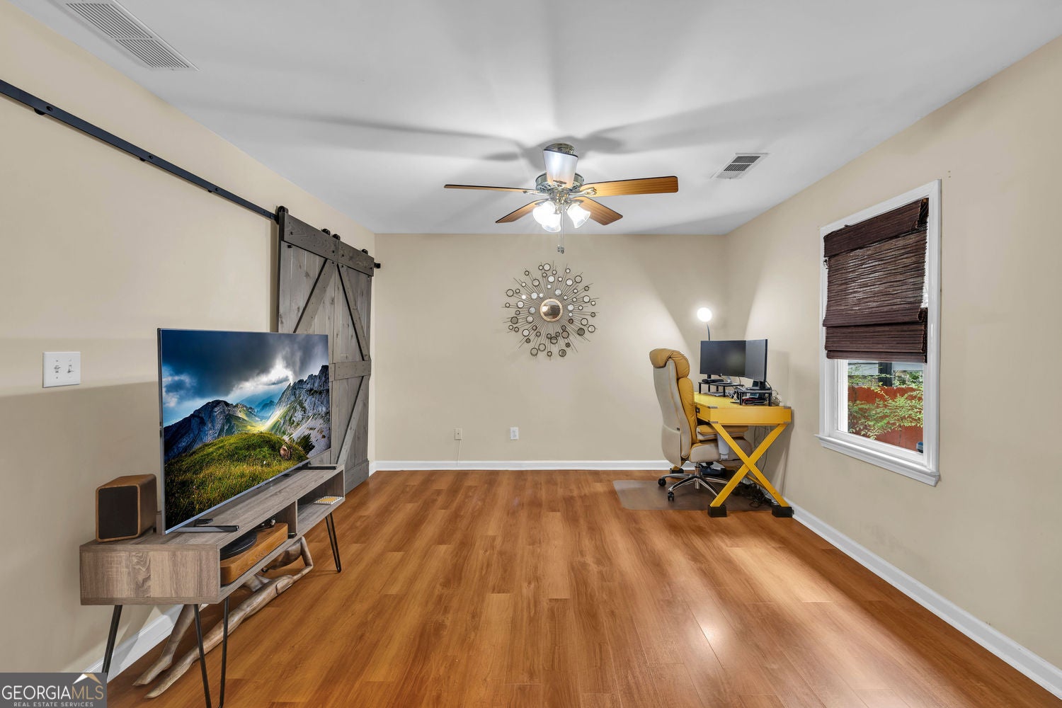 Come see this Grant Park Bungalow KITCHEN. LIVING ROOM AND BEDROOM/OFF – image 12