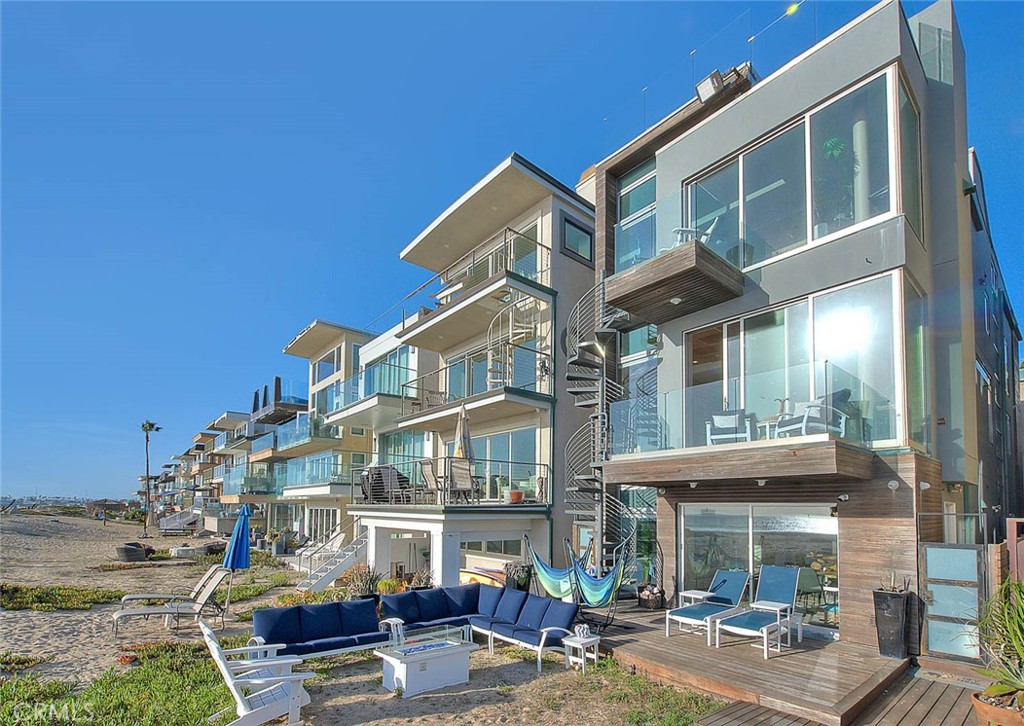 99 99 A Surfside, Surfside, California, 90743, USA, 4 Bedrooms Bedrooms, ,4 BathroomsBathrooms,Residential,For Sale,99 A Surfside,CV26025098