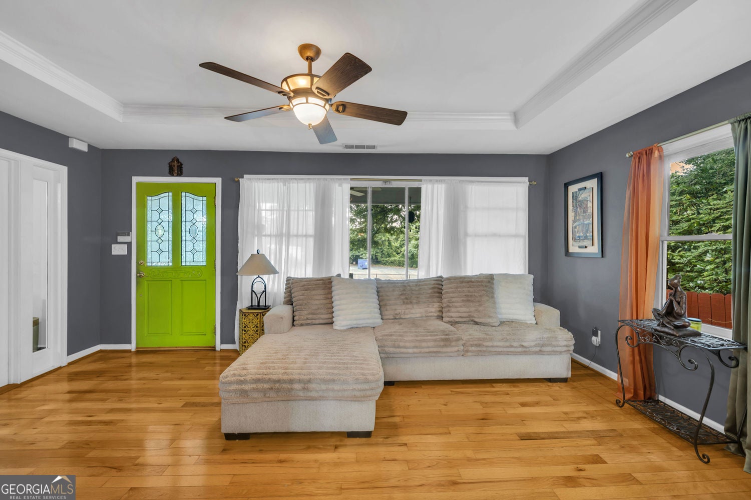 Come see this Grant Park Bungalow KITCHEN. LIVING ROOM AND BEDROOM/OFF – image 7