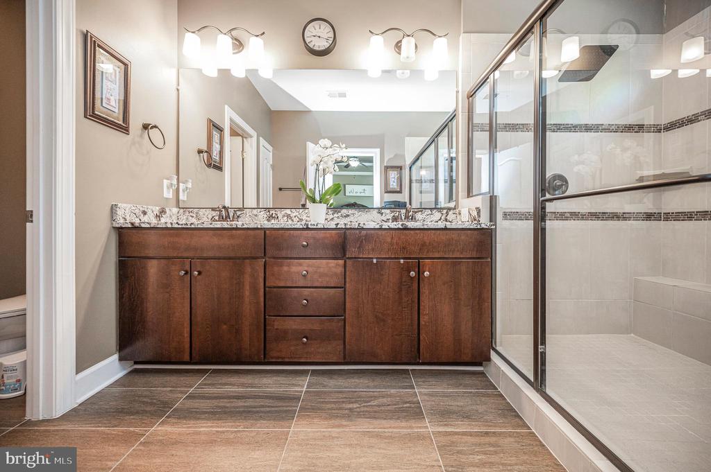 9 9 Sutter Drive, Fredericksburg, Virginia, 22405, USA, 5 Bedrooms Bedrooms, ,5 BathroomsBathrooms,Residential,For Sale,9 Sutter Drive,6112093a-7c20-4b1f-b5cb-6f9b80