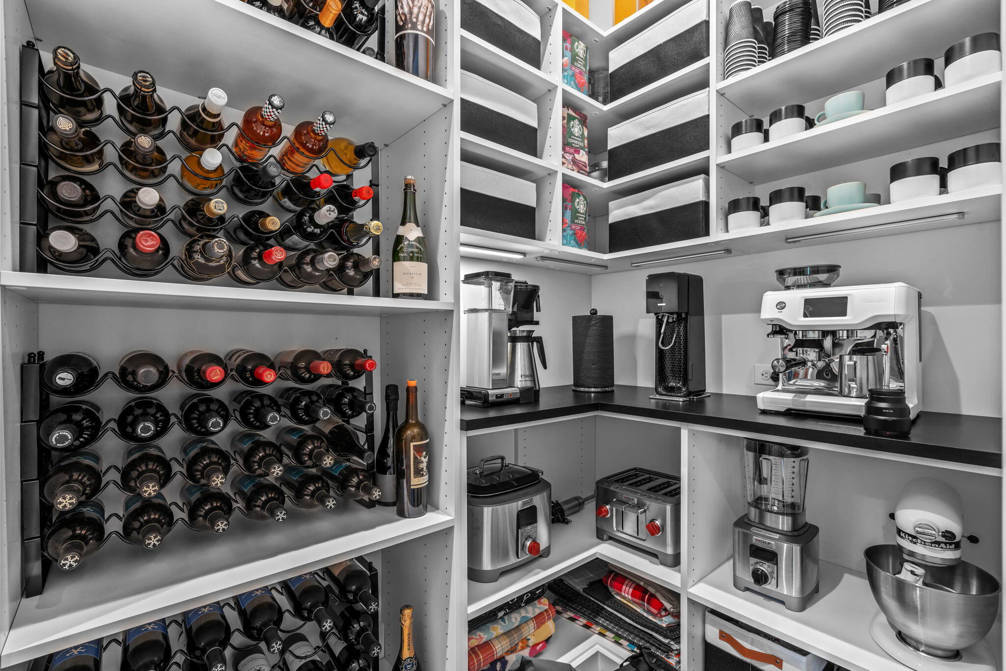 Behind the private gates of Gaslight Estates sits this exceptional, cu – image 14