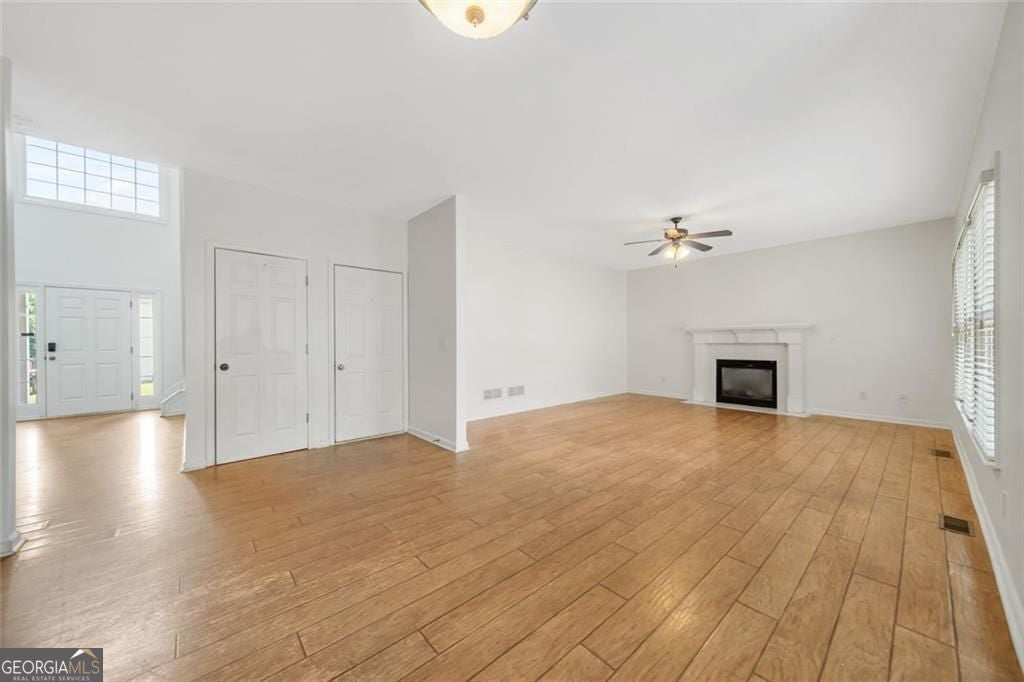 Just listed in the sought-after Arbors at Old Peachtree subdivision! T – image 9