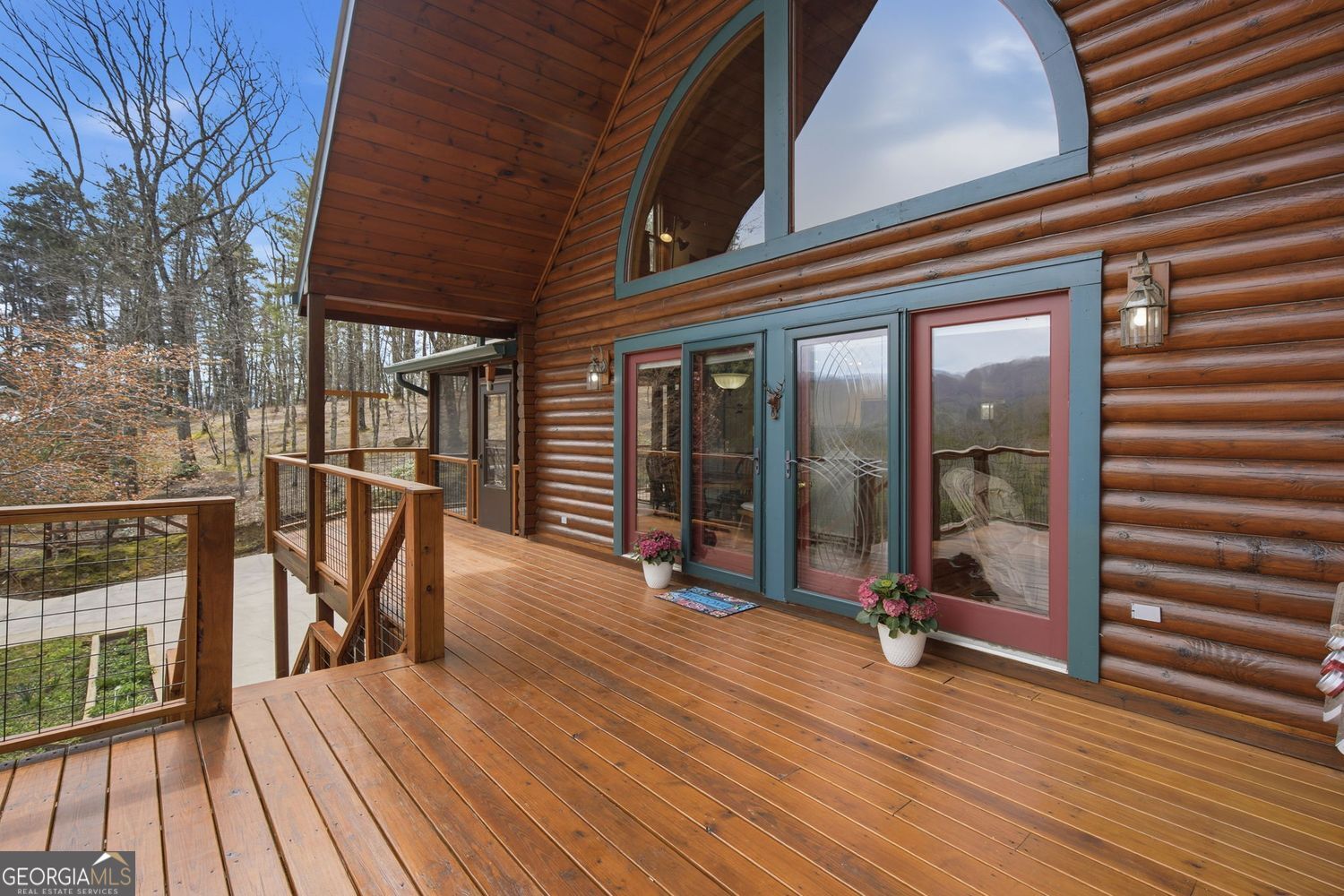 Private Mountain Homestead on 8.79 Acres Backing National Forest - Gar – image 8