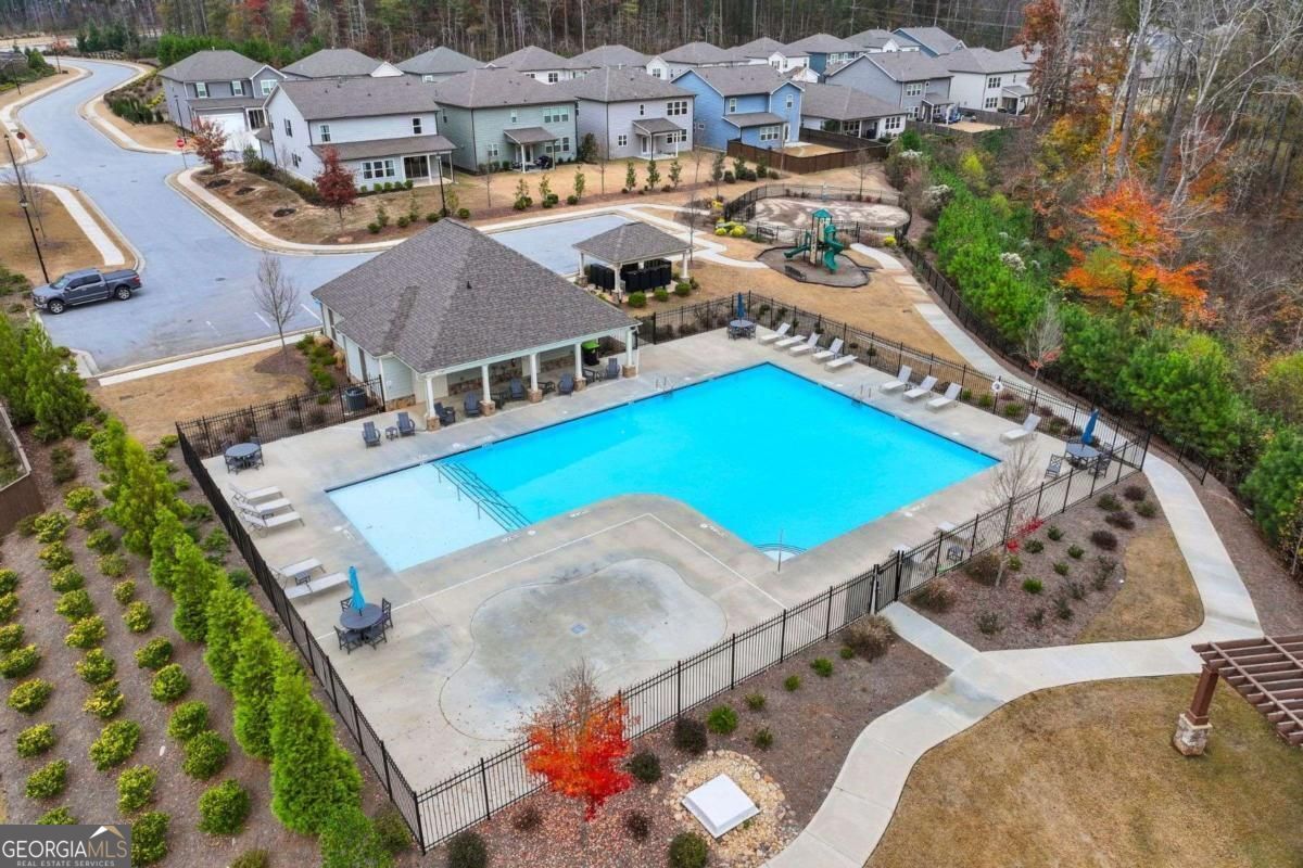 5 BEDROOM/3.5 BATH and over 3100 SF! This lovely like new double cul d – image 43