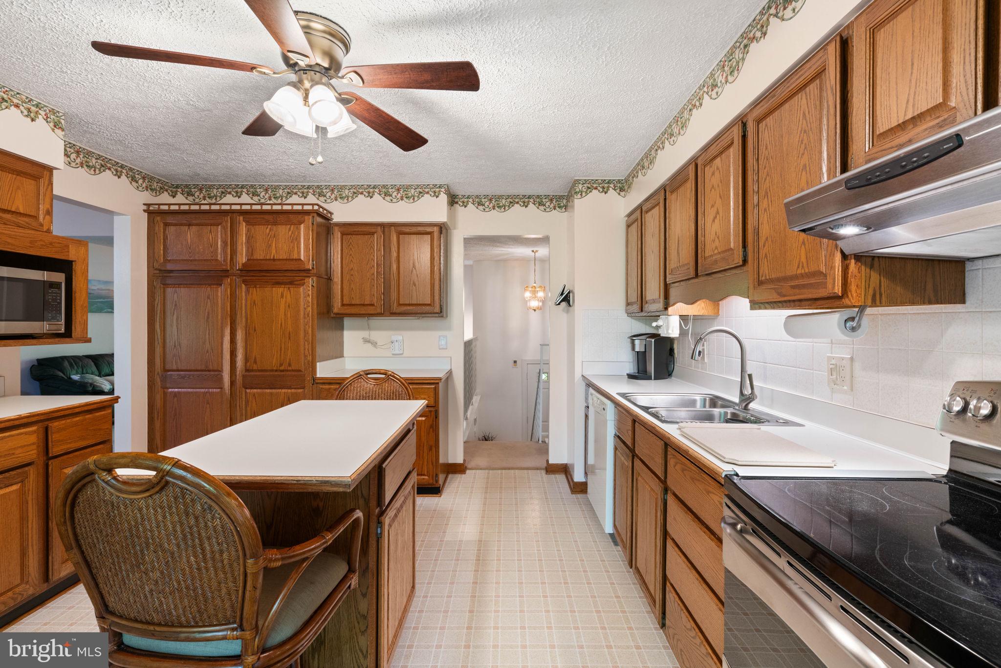 12020 12020 Parkriver Drive, Manassas, Virginia, 20112, USA, 4 Bedrooms Bedrooms, ,3 BathroomsBathrooms,Residential,For Sale,12020 Parkriver Drive,417cb490-de51-4e17-aa92-3796af