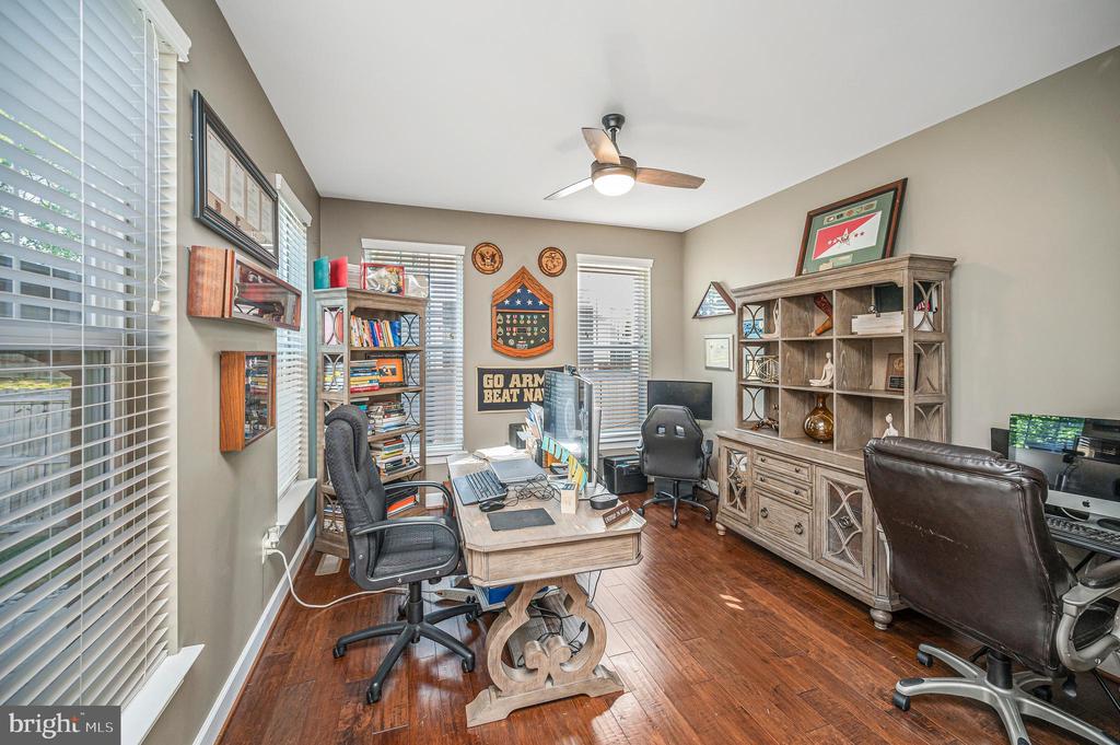 9 9 Sutter Drive, Fredericksburg, Virginia, 22405, USA, 5 Bedrooms Bedrooms, ,5 BathroomsBathrooms,Residential,For Sale,9 Sutter Drive,6112093a-7c20-4b1f-b5cb-6f9b80