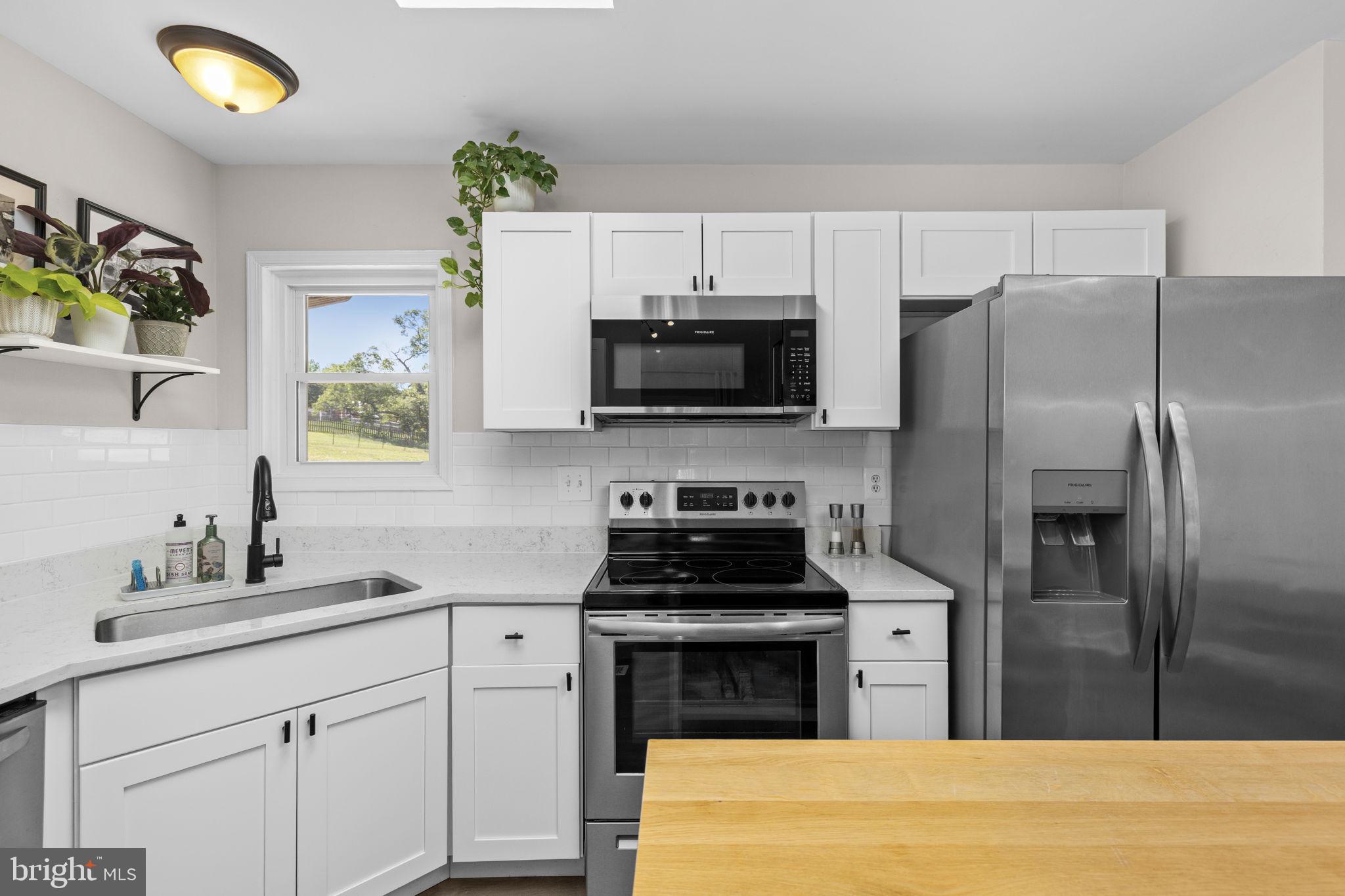 One of a kind property in North Stafford! Fully redone rambler with LV – image 8