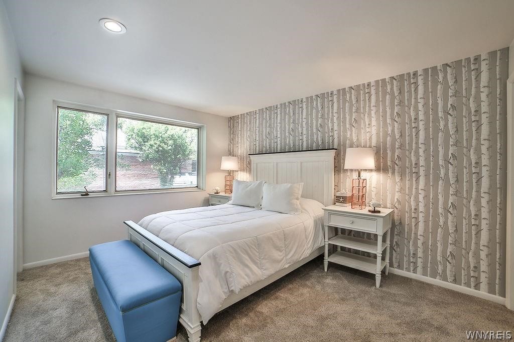 Location, location, location! Fantastic waterfront Rivermist townhome – image 31