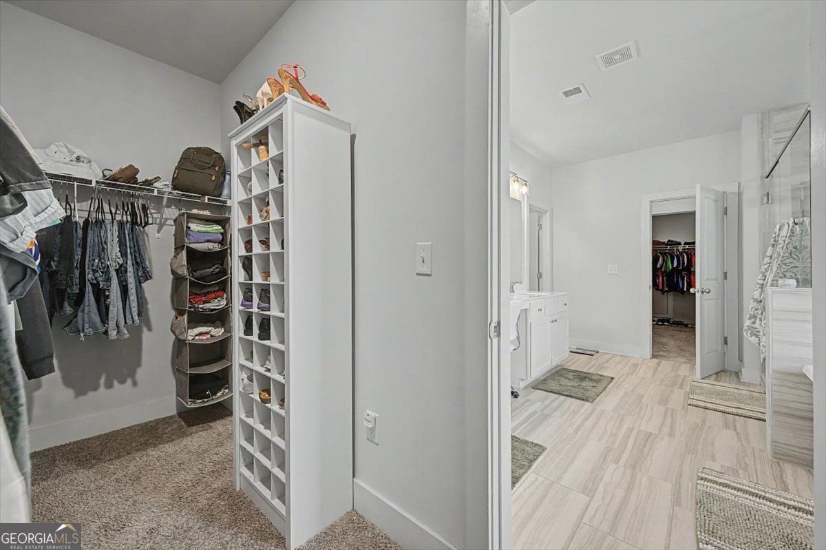 GOLF COURSE LIVING ANYONE??!! Experience luxury golf course living at – image 40
