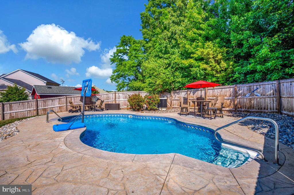 9 9 Sutter Drive, Fredericksburg, Virginia, 22405, USA, 5 Bedrooms Bedrooms, ,5 BathroomsBathrooms,Residential,For Sale,9 Sutter Drive,6112093a-7c20-4b1f-b5cb-6f9b80