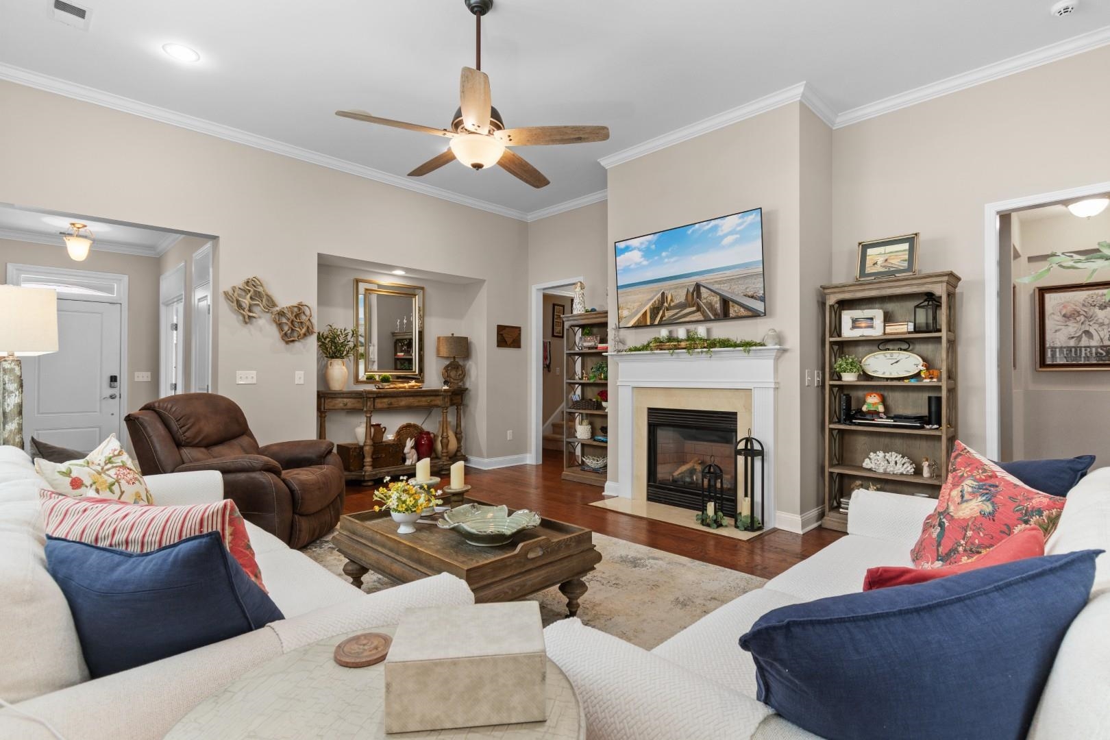 Welcome to life in Cresswind at Market Common, where resort-style livi – image 10