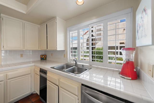 MAJOR PRICE IMPROVEMENT! Located just half a block from the world-clas – image 15