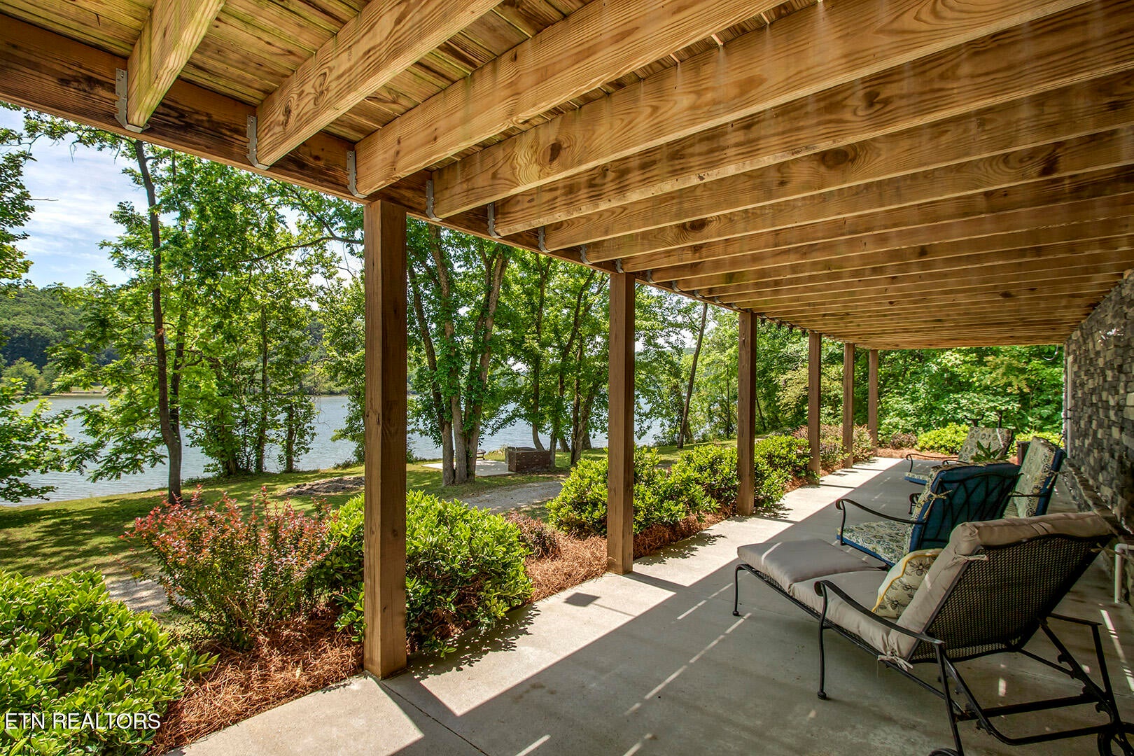 880 880 Skyline Drive, Harriman, Tennessee, 37748, USA, 3 Bedrooms Bedrooms, ,4 BathroomsBathrooms,Residential,For Sale,880 Skyline Drive,6c9e6ce5-d78a-4ae4-a55c-fa9f55
