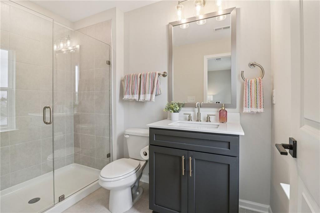 Welcome to luxury living in the heart of West Forsyth, where designer – image 43