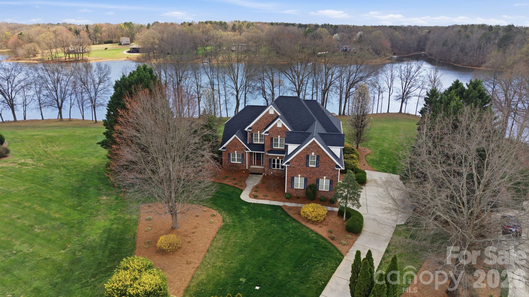 1132 1132 Village Lake Drive, Monroe, North Carolina, 28110, USA, 4 Bedrooms Bedrooms, ,4 BathroomsBathrooms,Residential,For Sale,1132 Village Lake Drive,4363478